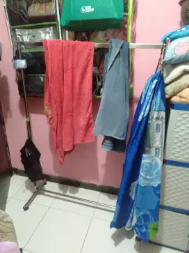 jual gantungan baju bahan besi