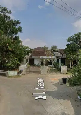 Tanah dan bangunan rumah jln kaliurang KM 7 pasar kolombo