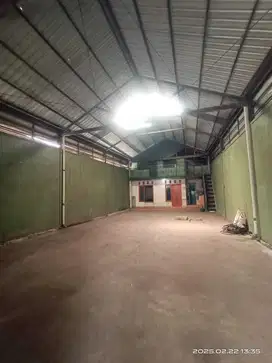 Di jual gudang di tepi jalan raya utama di jatimakmur pondok gede Bks