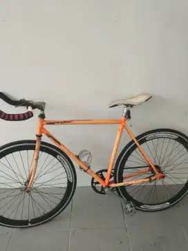 Sepeda fixie Torpedo