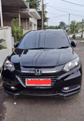 HRV S CVT 1.5 Hitam