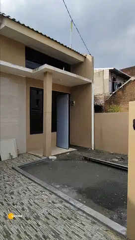 Unit Terbatas, Rumah Luas 5x20m Row Jalan 8m Di Wage Aloha, Bangah SDA