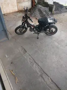 Motor irit bebek komplek