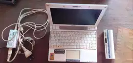 Laptop Asus bekas, lengkap dengan charger dan batere