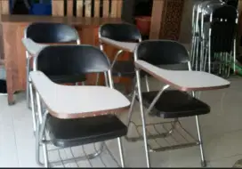 Kursi Kuliah Serba Guna