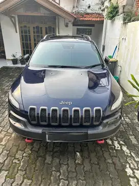 Jeep cheeroke trailhawk 2.4 AT