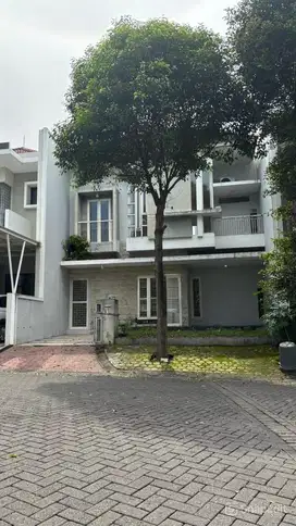 Di Sewakan Rumah 2lt Minimalis Cluster Woodland Citraland Surabaya