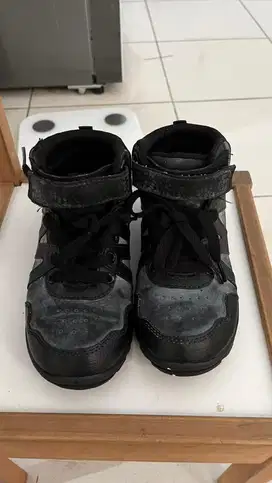 Sepatu gabino preloved
