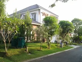 Rumah Hoek Modern Semi Furnished di The Green BSD Cluster Blossom