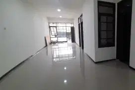 Rumah Nyaman THI Taman Holis Indah 1 Hadap Timur