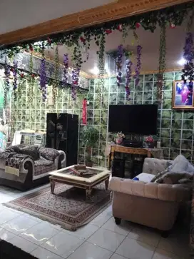 Rumah semi furnis 200m2 hadap Utara Cibubur Wanaherang S176