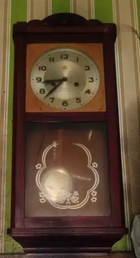 Jam dinding bandul