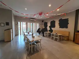 DIJUAL BANGUNAN EX RESTO, POSISI STRATEGIS TERBAIK DI JALAN UTAMA RAYA