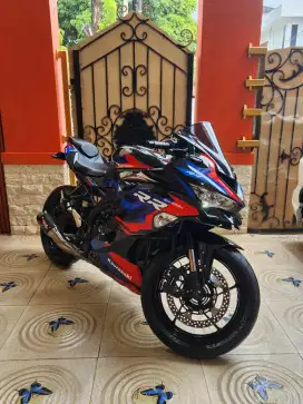 Kawasaki Ninja ZX25R 99% MULUS & LOW KM 3,000an!