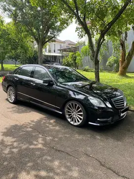 Mercedes Benz E300 AVG (CKD) 2013