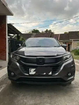 HRV 1.5 E AT tangan pertama