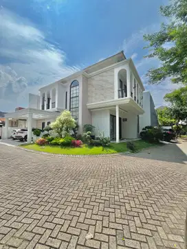 Dijual Rumah 2 Lantai Full Furnish Taman Puspa Raya - Citraland