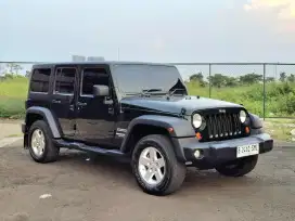 Jeep Wrangler sport 3.8 AT. Thn 2011  Hijau army. Low km. Perfect cond