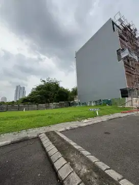 Dijual Unit Commercial Pakuwon Square Depan Sampoerna dan Pakuwon Mall