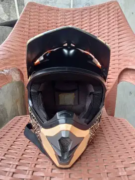 helm cross CARGLOSS original
