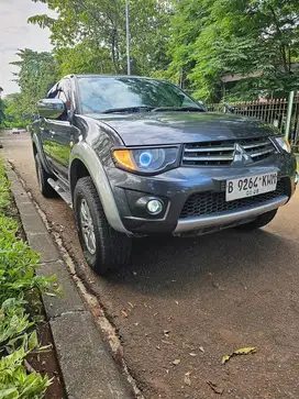 Matic Mitsubishi Strada Triton Exceed Matic 4x4 2014 plat Bekasi