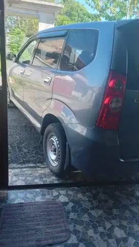 Daihatsu Xenia 2010 Bensin