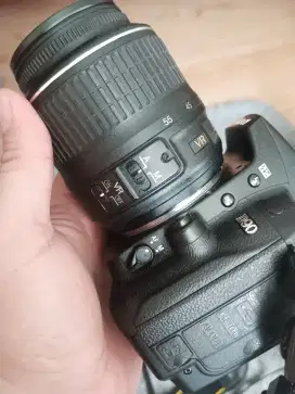 DIJUAL DSLR NIKON D90+LENS 18-55mm VR BONUS FLASH LIGHT GODOX TT520 II