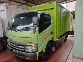 Hino dutro box engkel long sasis 110sdl 2017