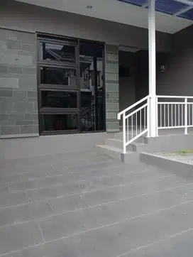 Rumah 2 Lantai Minimalis di Komplek Kembar BKR Bandung