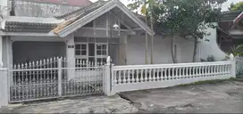 Disewakan rumah tingal 4 kt, 2 km