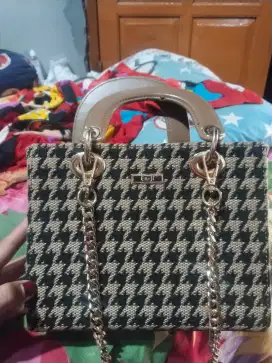 Dijual Tas Selempang Enji