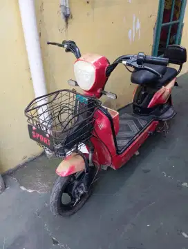 Sepeda listrik merk gicin 8