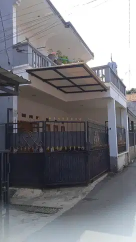 Dijual Rumah 2 Lantai Non-Furnished dengan harga murah