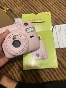 Kamera Instax mini 12