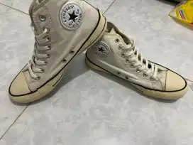 Sepatu Converse White Size 41