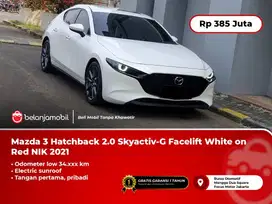 [LOW KM] Mazda3 HB 2.0 Skyactiv-G Facelift White on Red 2021/2022