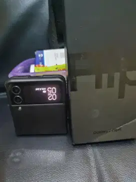 Samsung Z flip 4 8/512