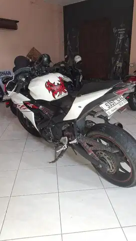 Yamaha R25 Bekas Tahun 2016