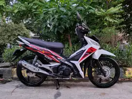 Honda Supra X 125 FI CW DD Putih 2015