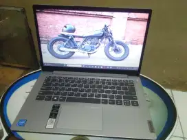 LAPTOP LENOVO IDEAPAD SLIM 1.14lGL7.