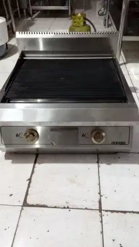 Getra gas charbroiler