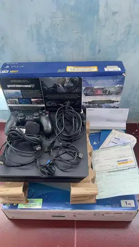 DIJUAL PS 4 SLIM 1 TB ORI EX GARANSI SONY BARANG ISTIMEWA