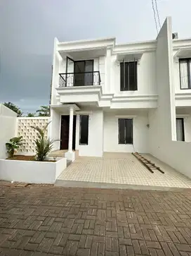 JALAN 2 MOBIL Rumah Jatibening Dekat Stasiun Cikunir Kota Bekasi ARR57