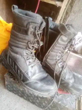 sepatu angkatan laut
