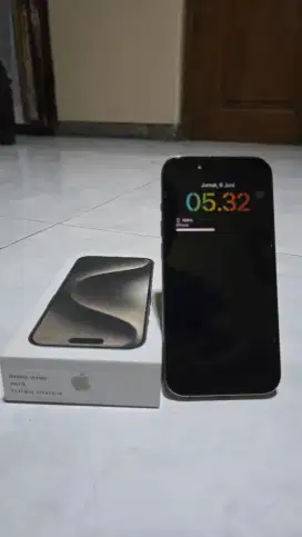 Iphone 15 pro 256 like new