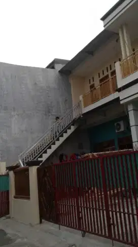 Dikontrakan sisa 1 pintu murah di lantai atas