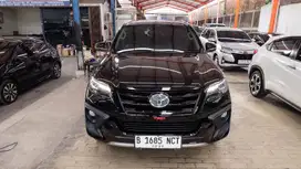 Toyota Fortuner VRZ TRD AT 2018 Hitam Istimewah
