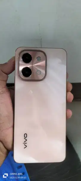 Vivo. Y28 hp cas biasa 8+8/128 mlus NFC