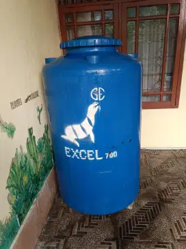 Tangki air / Tandon / Toran Excel blow 700 ltr