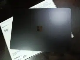 Microsoft surface laptop 4 i7 gen 11 ram16/ 512gb